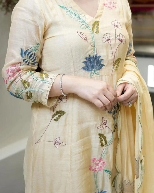 White Women's Cotton Fabric Straight Kurta, Pant and Dupatta Set 4073