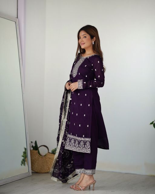 karva chauth outfit ideas Karwa Chauth Dresses and Outfits Karwa Chauth Special Dress Ideas for Women Karwa Chauth dress for ladies Women Embroidered Maroon Kurta and Pant with Dupatta At Fashion good quality dresses for women