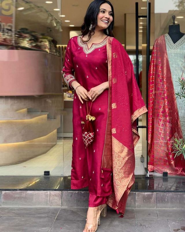 Maroon Color Designer Embroidered Ethnic Partywear Suit