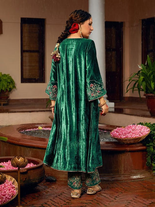 Green Color Beautiful Winters Special Velvel Salwar Kameez