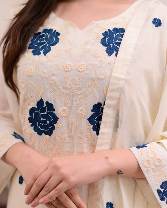 Women's Beautiful Viscose Thread work Straight Kurta with Pant And Dupatta Set