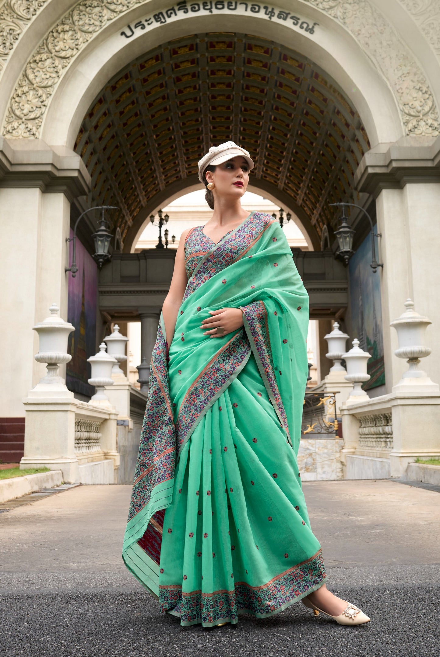 Green Designer Weaving Soft Linen Saree With Blouse