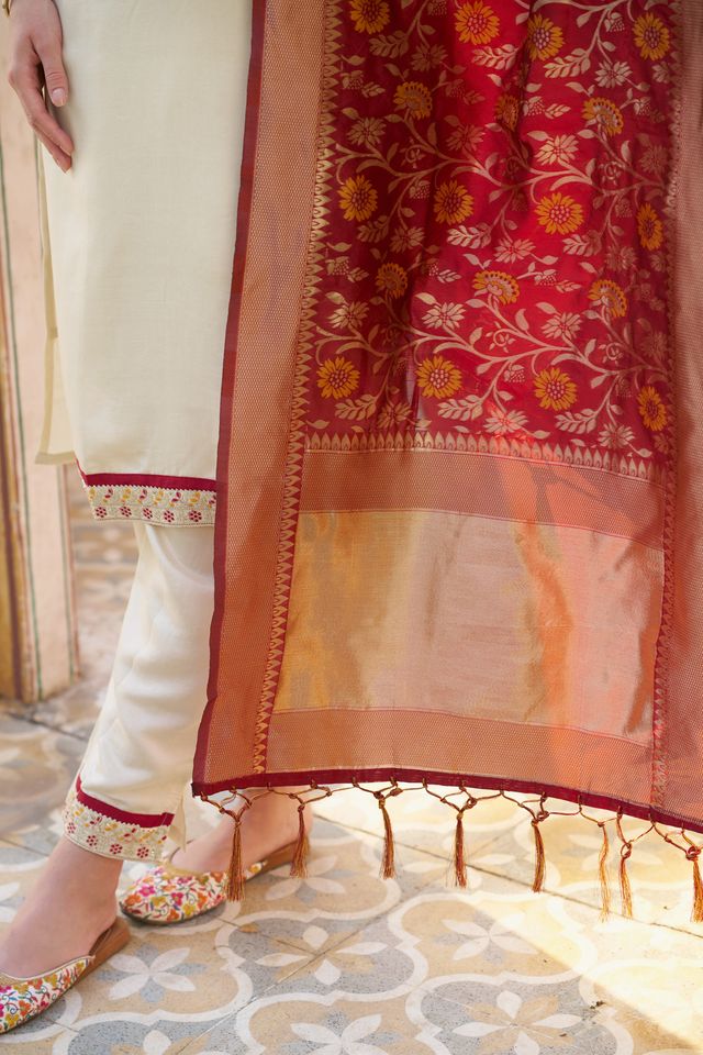 Cream Color Silk Blend Fabric Beautiful Embroidered Kurta Set With Dupatta