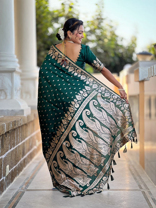 Green Soft Banarasi Silk Meenakari Weaving Saree With Unstitched Blouse
