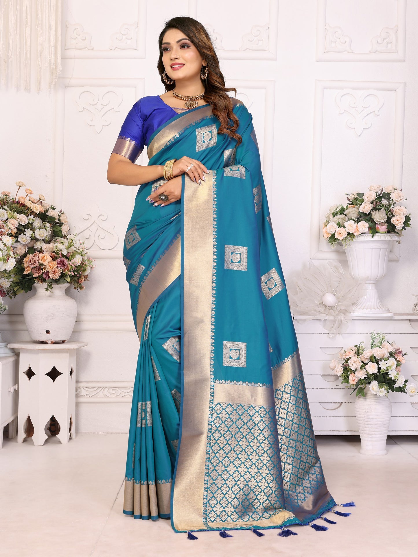 Blue Soft Silk With Zari Weaving Borders Saree With Blouse