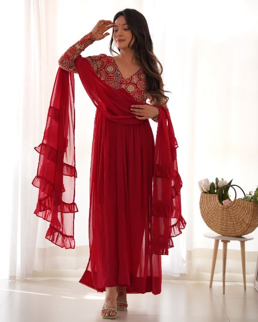 Pinterest Inspired Outfits For This Season Best Anarkali Suits From Meesho Meesho Most Viralanarkali Suit