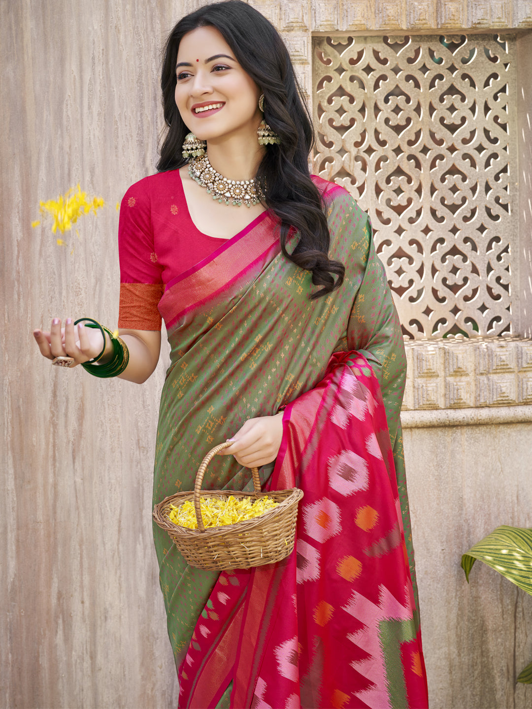 Mehendi Pochampalli Silk Saree with Floral Printed Work with Blouse