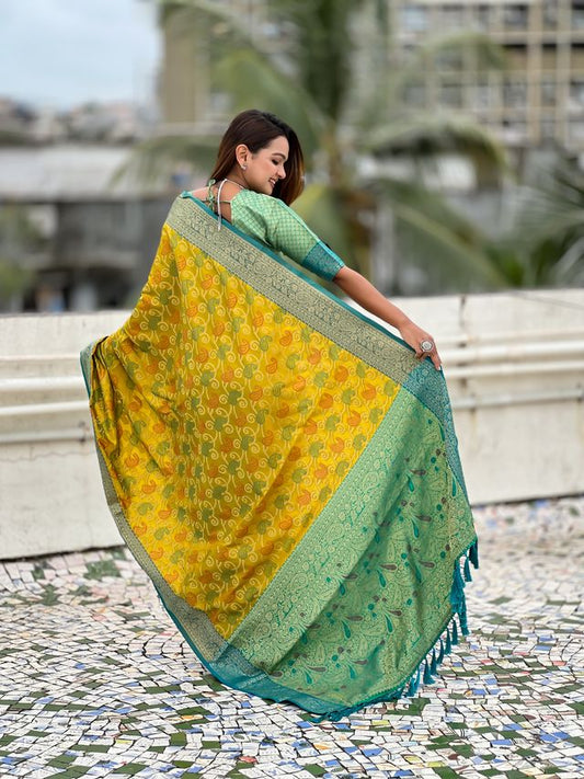 Mahendi Color Patola Silk Fabric Woven Meenakari Designer Saree