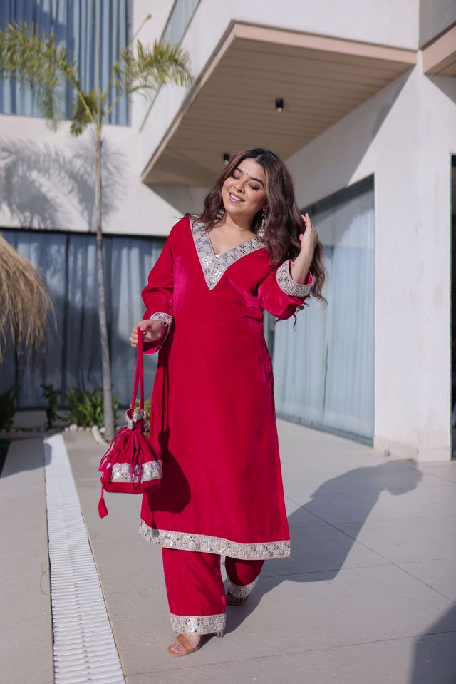 Pink Color Geaceful Festive Special Velvet Fabric Readymade Suit With Batwa