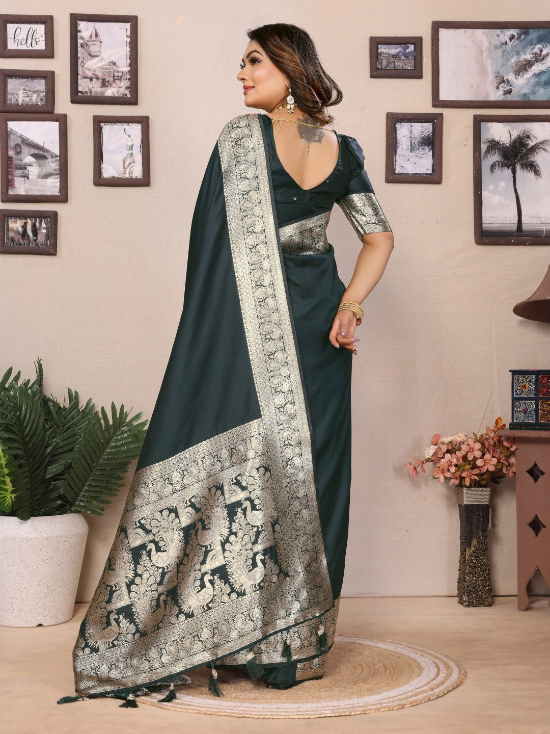 Black Banarasi Silk Saree With Weaving Work