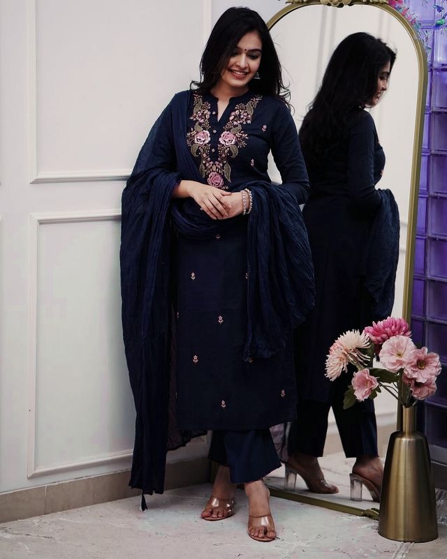 Navy Blue Color Ethnic Cotton Silk Fabric Readymade Kurta Set With Dupatta