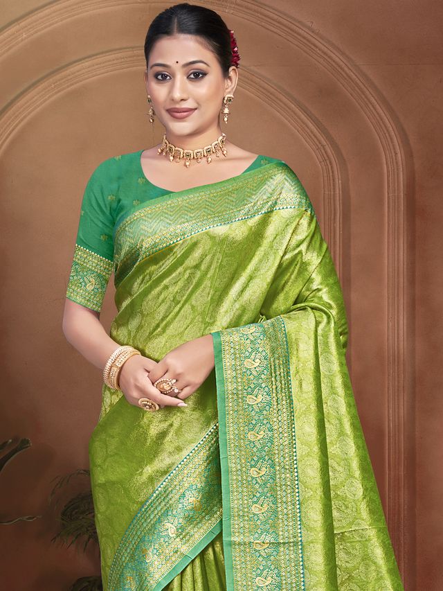 Green Color Kanjivaram Silk Fabric Woven Designer Graceful Partywear Saree