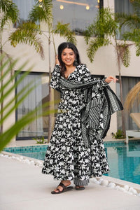 Black Color Muslin Fabric Designer Digital Printed Palazzo Suit