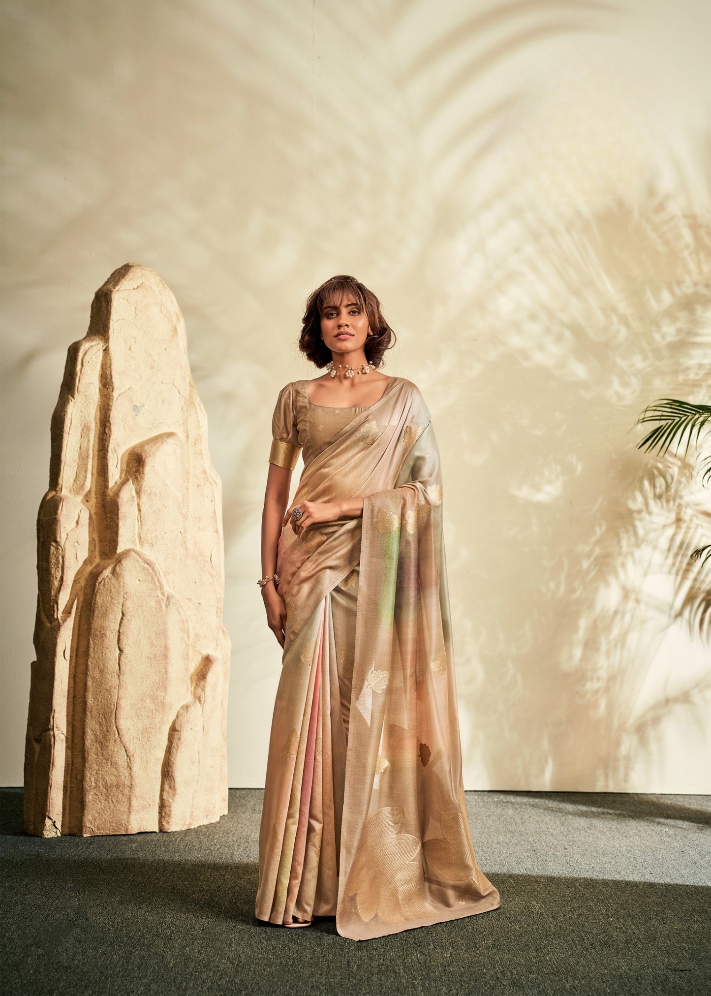 Cream Printed Handloom Khadi Silk Silk Saree With Blouse