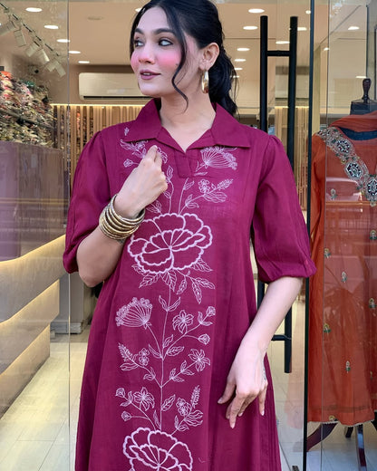 Women's Gorgeous Thread work Viscose Chanderi Fabric Straight Kurta