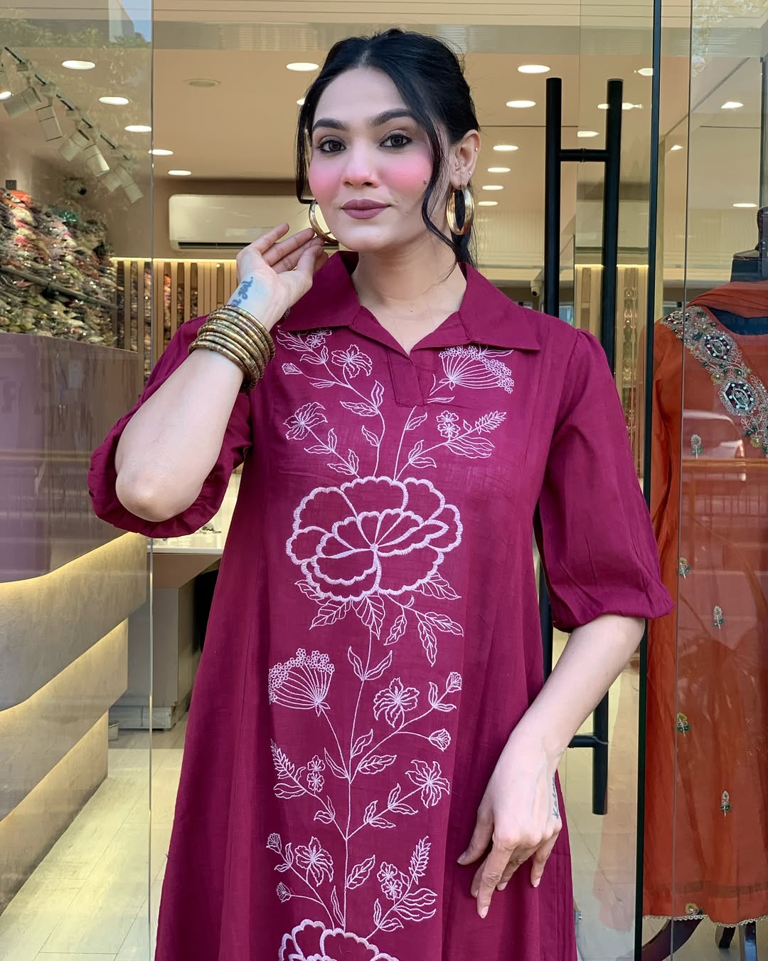 Women's Gorgeous Thread work Viscose Chanderi Fabric Straight Kurta