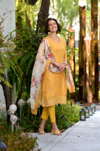 Women's Gorgeous Vatican Embroidery Straight Kurta with Pant And Dupatta Set RY