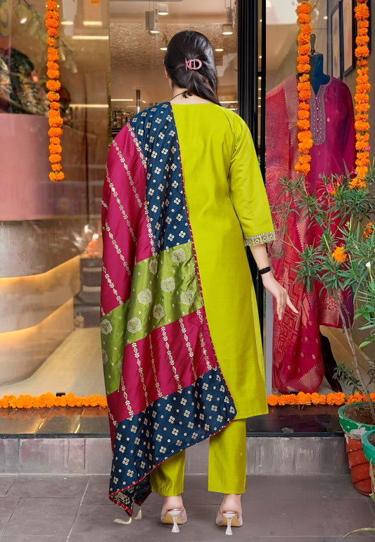 Women's Gorgeous Embroidery Viscose Chanderi Fabric Stright Kurta Pant with Dupatta Set Kriti