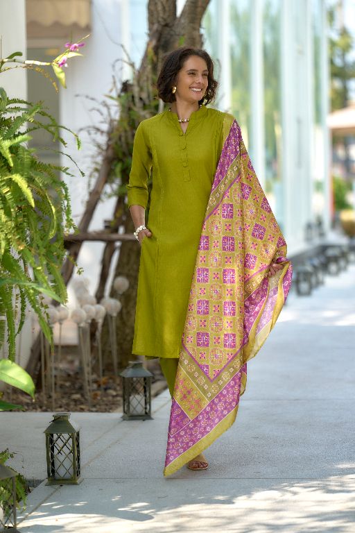 Women's Gorgeous Vatican Straight Kurta with Pant And Dupatta Set