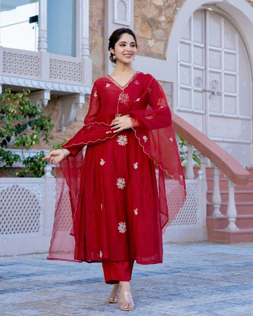 Beautiful Embroidered Chanderi Fabric Flared Kurta, Pant and Dupatta Set