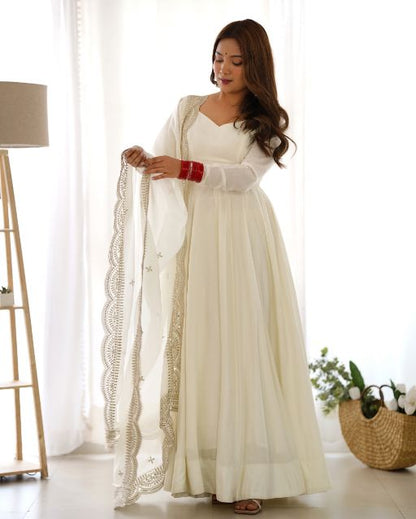 White Anarkali Suit White Anarkali Suit With Dupatta Kathak Buy White Anarkali Kurta