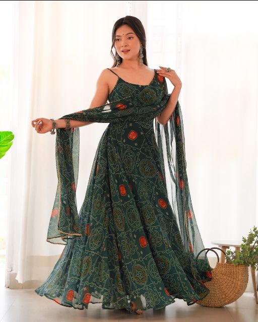 Anarkali suit Ideas for Newly married Girls Heavy work Grand anarkali frocks for weddings etting ready for Best Friend's wedding