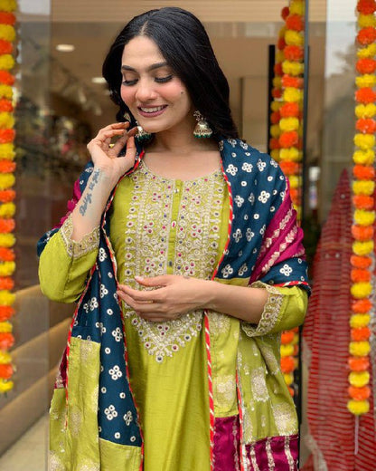 Women's Gorgeous Embroidery Viscose Chanderi Fabric Stright Kurta Pant with Dupatta Set Kriti