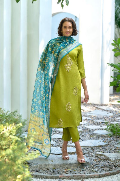 Women's Gorgeous Vatican Embroidery Straight Kurta with Pant And Dupatta Set RY