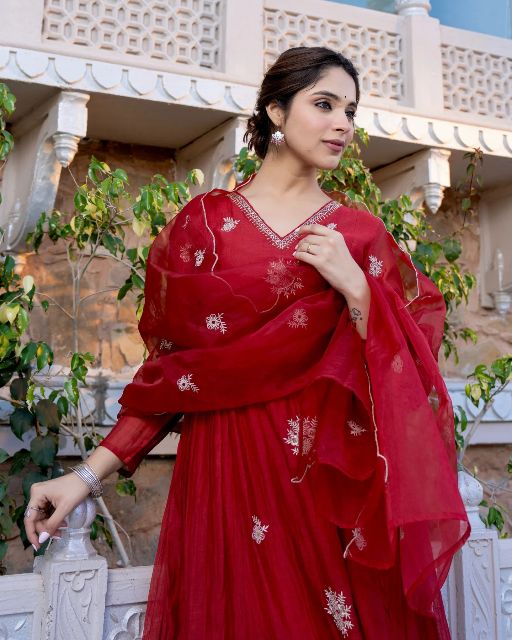 Beautiful Embroidered Chanderi Fabric Flared Kurta, Pant and Dupatta Set