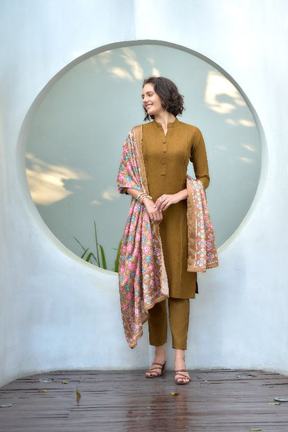 Women's Gorgeous Vatican Straight Kurta with Pant And Dupatta Set