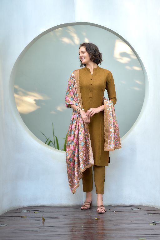 Women's Gorgeous Vatican Straight Kurta with Pant And Dupatta Set
