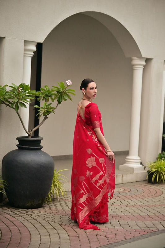 Red Color Jute Linen Silk Fabric Beautiful Graceful Saree