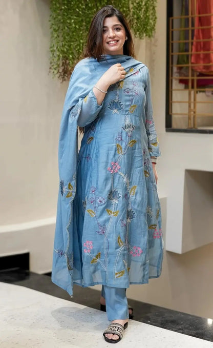 Women's Beautiful Cotton Fabric Thread Work Straight Kurta, Pant and Dupatta Set