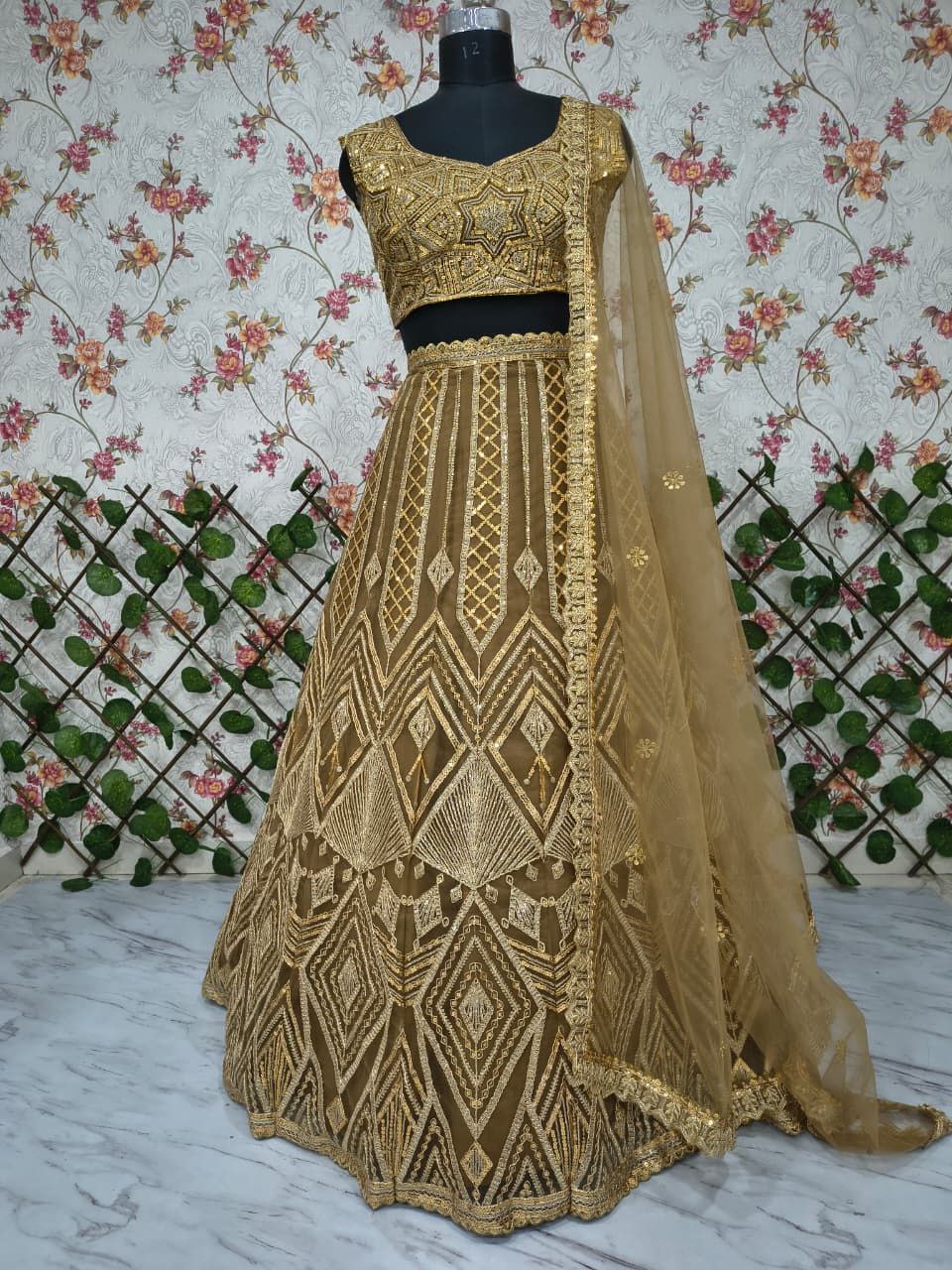 Luxury Embroidered Lehenga Choli Set Style 014