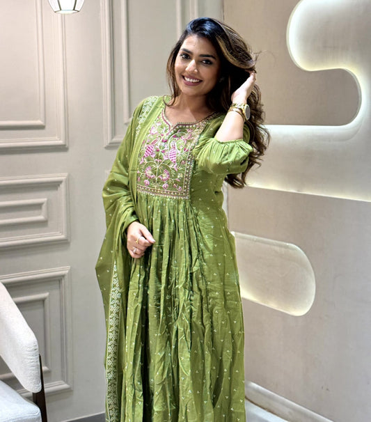 Green Women's Cotton Fabric Pleated Kurta, Pant and Dupatta Set
