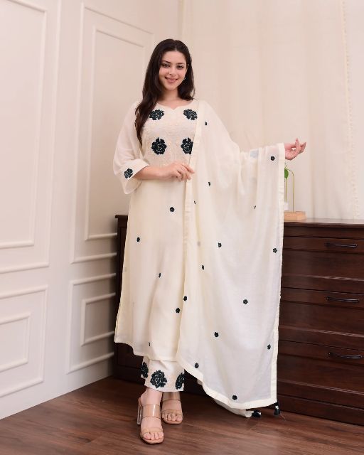 Women Gorgeous Chanderi Cotton Fabric Straight Kurta, Pant and Dupatta Set