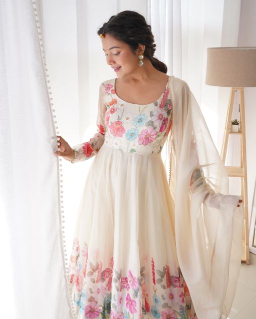 Anarkali gowan with duppata set with pent ,anarkali gowan with emrodary duppata,pink gowan,pink colure gowan ,