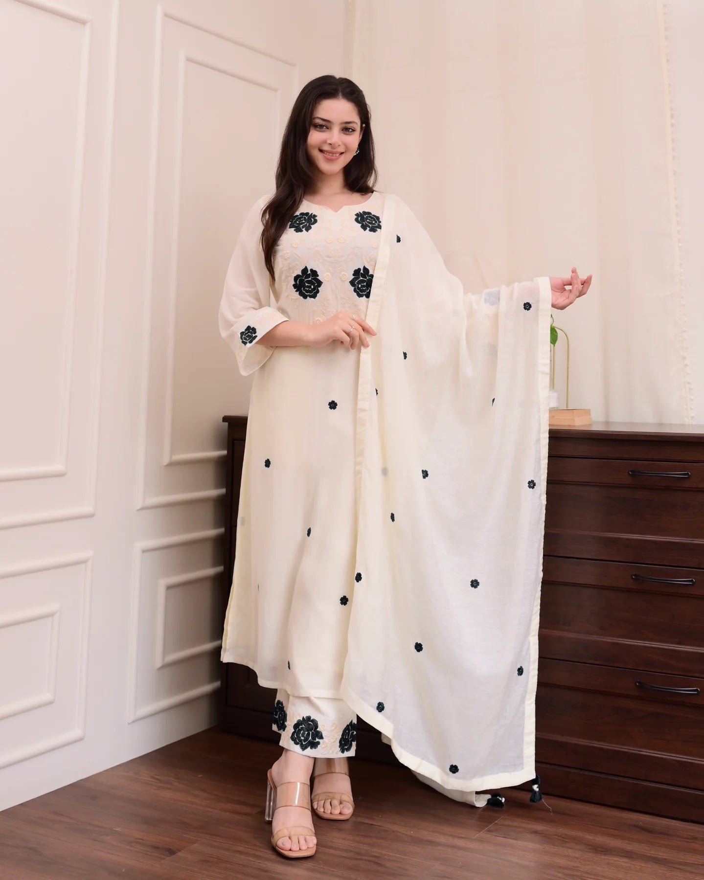 Beautiful Viscose Fabric Thread work Straight Kurta with Pant And Dupatta Set