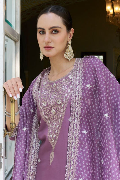 Green Color Viscose Rayon Fabric Beautiful Embroidered Kurta Set With Dupatta