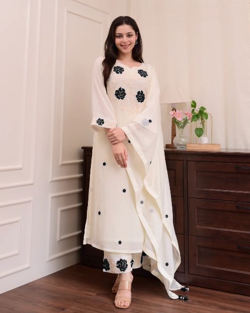 Women Gorgeous Chanderi Cotton Fabric Straight Kurta, Pant and Dupatta Set