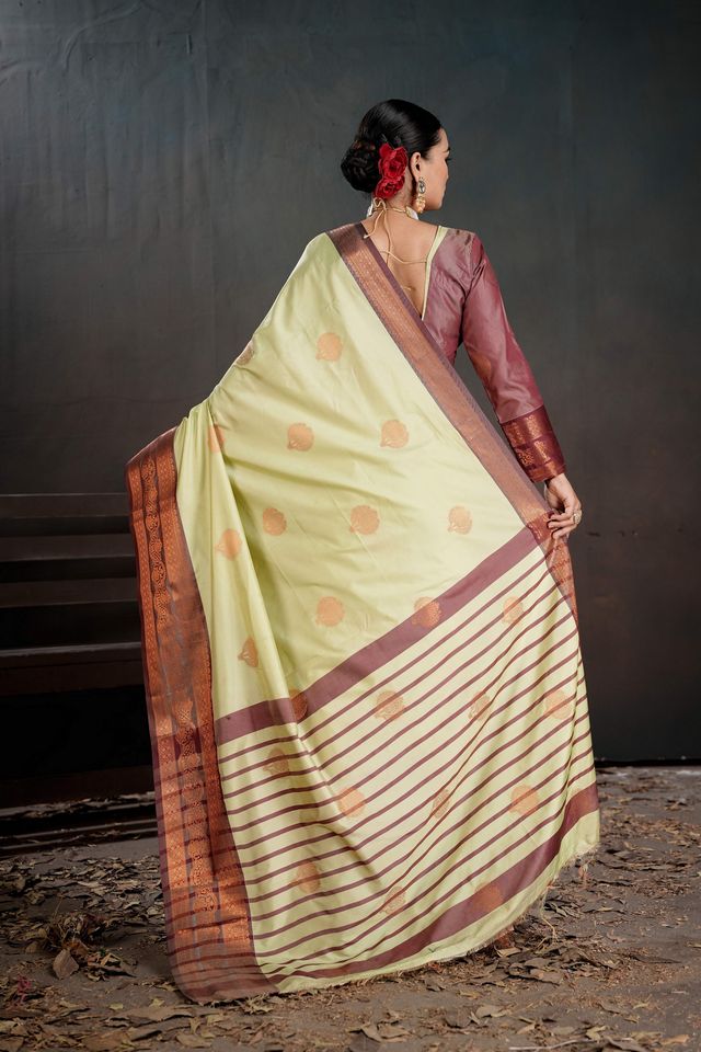 Pista Color Beautiful Woven Jacquard Designer Art silk Saree