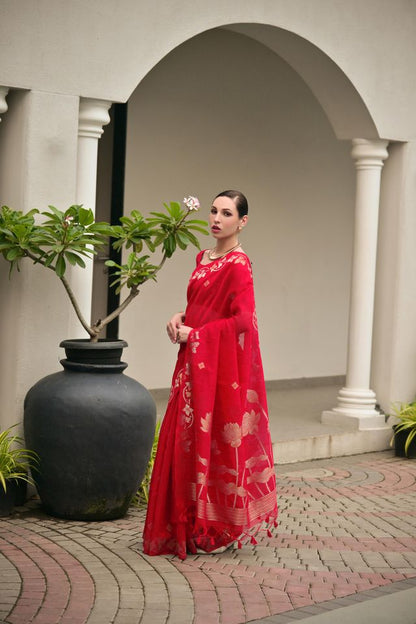 Red Color Jute Linen Silk Fabric Beautiful Graceful Saree