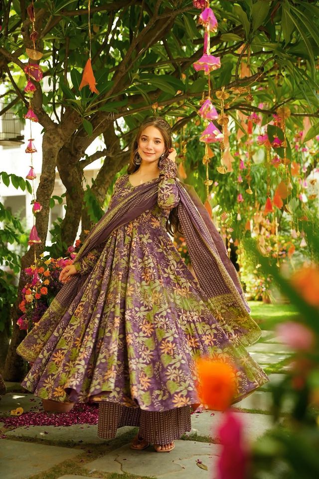 Purple Color Muslin Fabric Designer Digital Printed Palazzo Suit