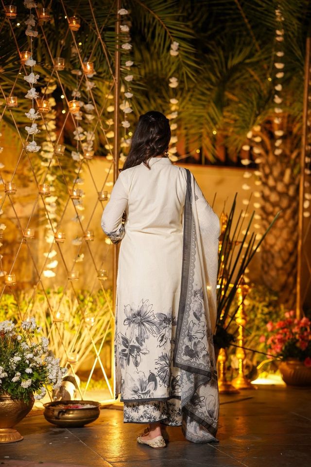 Off White Viscose Chanderi Fabric Beautiful Graceful Ceremonial Kurta Set