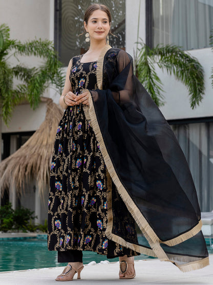 Women's Gorgeous Printed Muslin Fabric Flared Kurta Pant and Dupatta Set