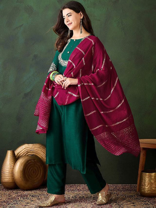Green Color Silk Blend Fabric Elegant Salwar Kameez