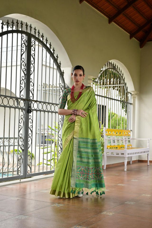 Green Color Khadi Raw Silk Fabric Woven Meena Rich Pallu Border Designer Beautiful Saree