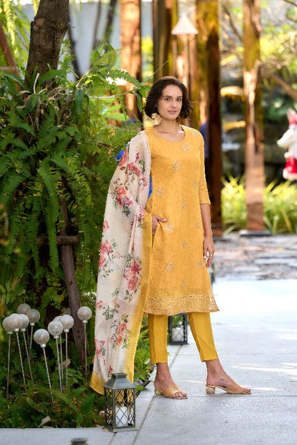 Women's Gorgeous Vatican Embroidery Straight Kurta with Pant And Dupatta Set RY