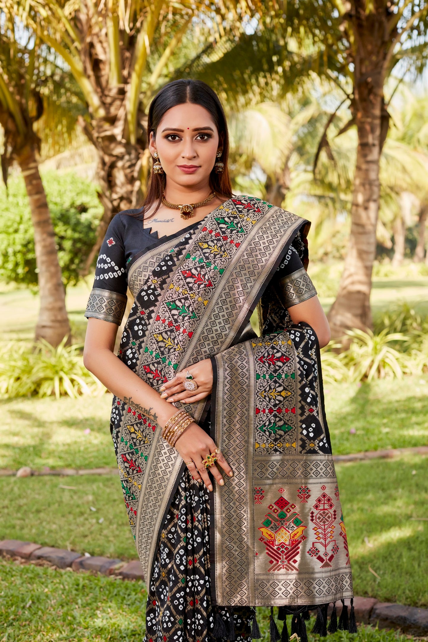 Black Woven Design Pure Gharchola Bhandhej Silk Saree With Blouse