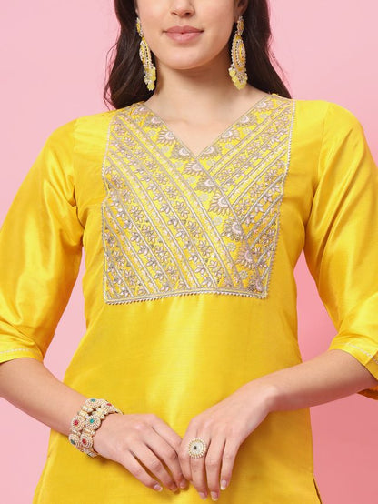 Yellow Color Silk Blend Ethnic Fancy Partywear Suit With Classy Looks